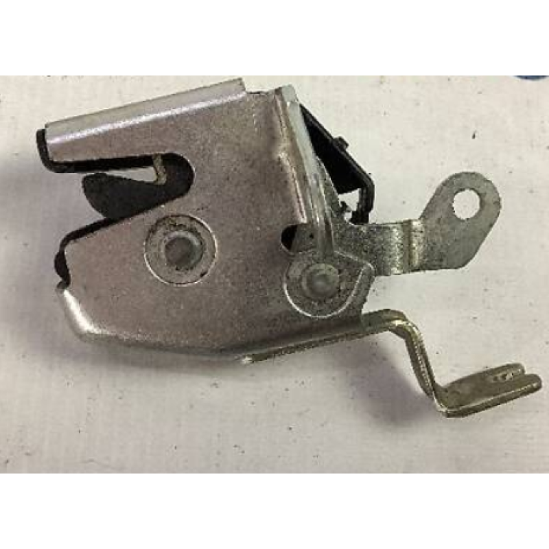 Замок дверей задніх правих верхній GP Citroen Nemo (1358202080) Замок дверей задніх правих верхній GP Citroen Nemo (1358202080)