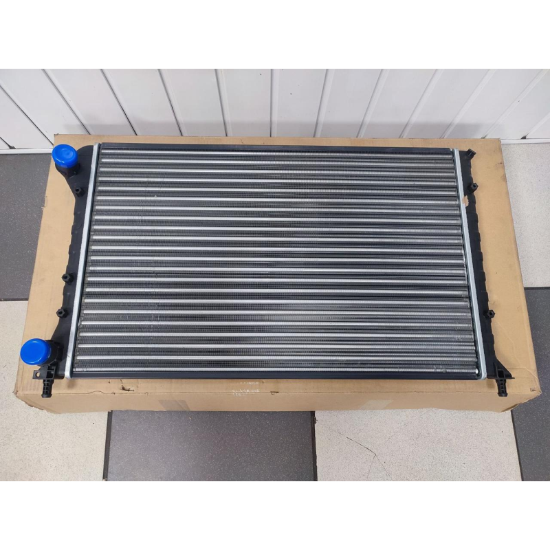 Радіатор без кондиціонера Fiat Doblo 1,4 1,6 1,9 D/TD GP 46749005 Радіатор без кондиціонера Fiat Doblo 1,4 1,6 1,9 D/TD GP 46749005