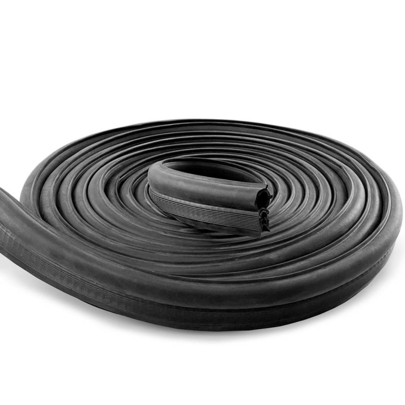 Ущільнювач задніх дверей багажника Opel Vivaro A рік 2001-2014 Ущільнювач задніх дверей багажника Opel Vivaro A рік 2001-2014