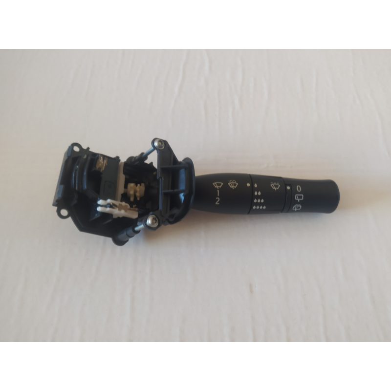 Перемикач підрульовий двірників Renault Megane II 2003 - 2008 Перемикач підрульовий двірників Renault Megane II 2003 - 2008